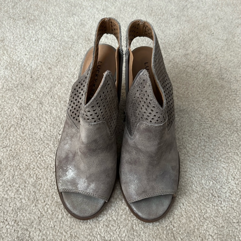 Lucky Brand Open Tow Bootie Sz 7.5